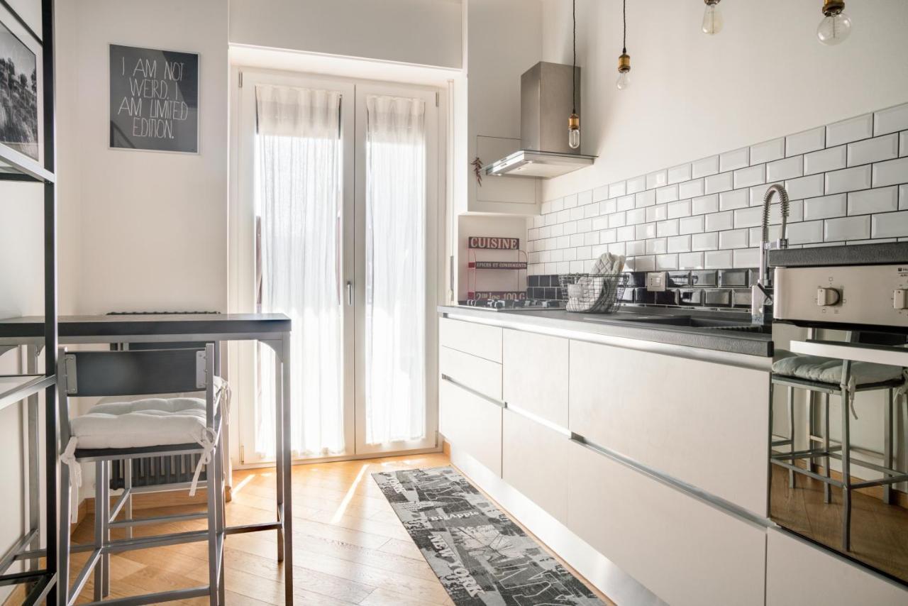 Elegante Bilocale In Zona Tortona Apartamento Milão
