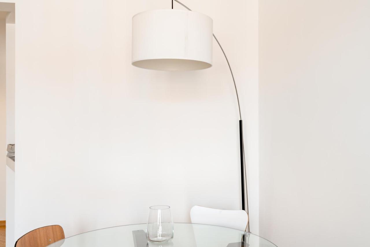 Elegante Bilocale In Zona Tortona Apartamento