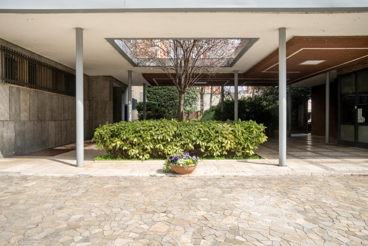 Apartamento Elegante Bilocale In Zona Tortona Milão